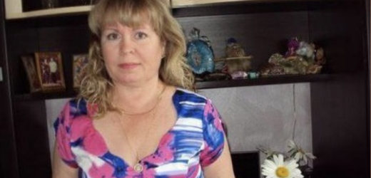 Нещодавно я дізналася про те, що моя кума подає на розлучення після 30-ти років шлюбу. Така звістка усіх здивувала, адже у них з чоловіком спільне майно, троє дітей й онуки. Що могло штовхнути 56-річну жінку на такий крок? “З першого дня нашого шлюбу я поєднувала роботу з домашніми клопотами. До вечора я була офісним працівником, а потім до ночі домогосподаркою. Мені доводилося прибирати, готувати, прати й робити з дітьми домашні завдання. Хотілося вірити, що з часом стане легше, але ні. Від чоловіка допомоги я так і не дочекалася. Його хвилював лише телевізор та риболовля. Якось я занедужала, тому відклала усі свої хатні обов’язки. Михайло прийшов з вудкою додому й одразу кинувся до холодильника. Оскільки у мене не було сил готувати, то там він так і не зміг щось знайти. Накинувся на мене з претензіями: – Ти могла б мені принаймні картоплі насмажити, адже увесь день в ліжку пролежала! – Можливо, ти приготуєш вечерю, і заодно я поїм разом з тобою? – запропонувала я. – Для чого ти мені тоді взагалі здалася, якщо я почну сам готувати? – у відповідь кинув Михайло.