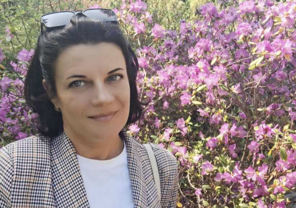 Людо, в Антона складна ситуація! З дівчиною розбігся, з’їхав від неї. Він поживе поки що у нас, гаразд?