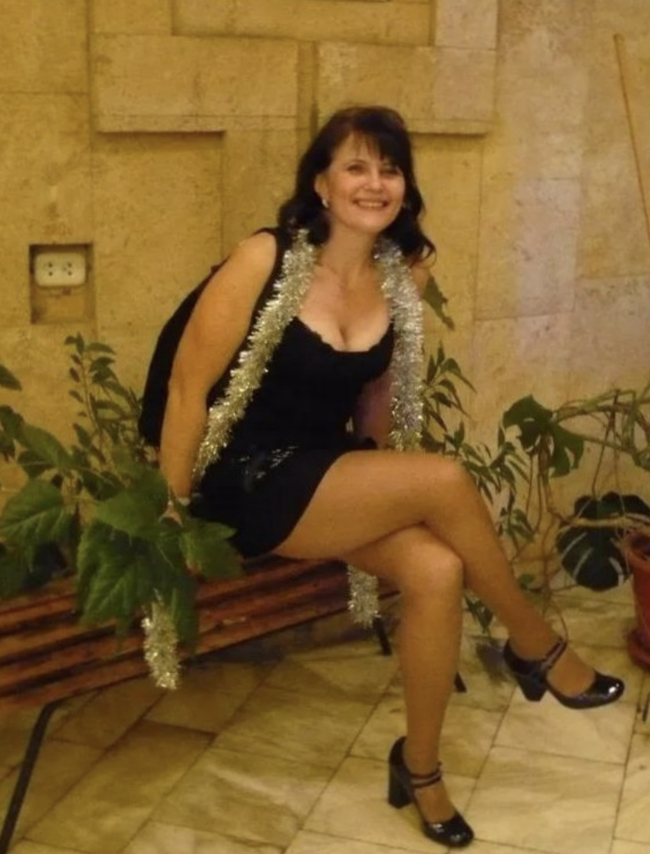 Вийшла заміж не з любові, а через гроші, а тепер не знаю як бути, бо опинилась в золотій клітці…