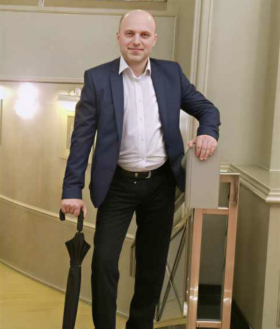 «Сусід (51 рік) живе сам 12 років. Учора спитав — чому не шукаєш жінку?». Він пояснив 6 причин. Я зрозумів, чому він має рацію