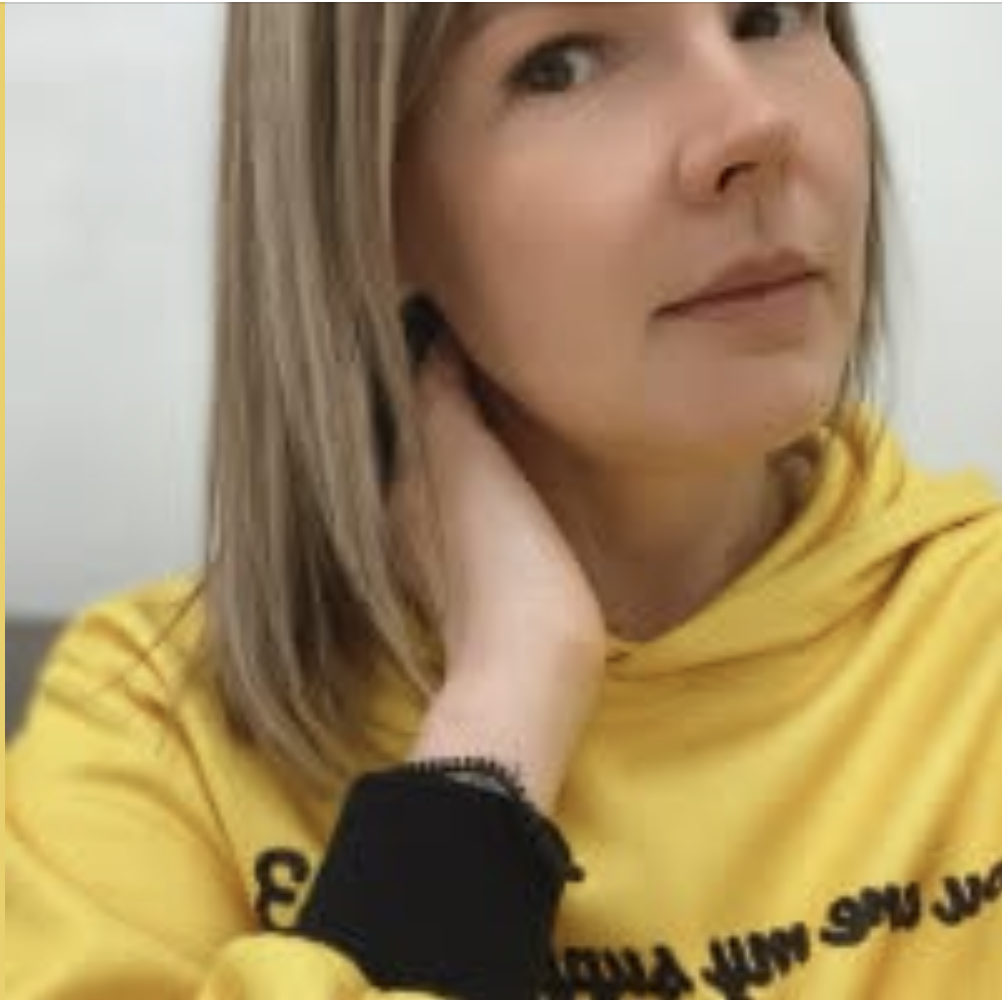 Ти тут свинарник розвела, а ми маємо прибирати? — Ріта верещала так, що сусідський кіт зі страху стрибнув із паркану.