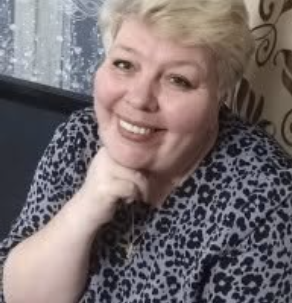 Я на твою матір пахати більше не збираюсь! Все, що на дачі виросте, вона все одно твоєму братові віддасть!