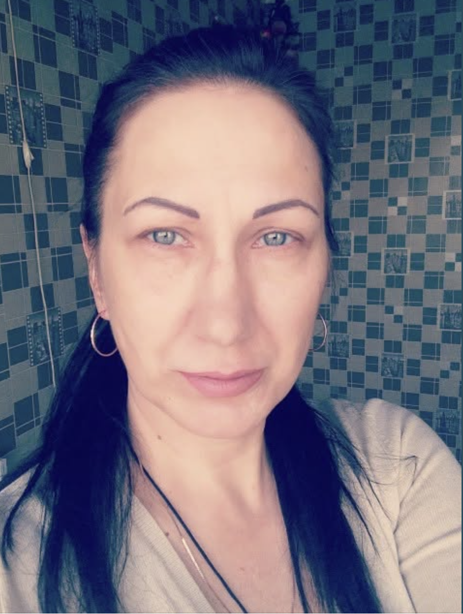 Значить, це все не твоє? — свекруха подивилась на дім, а потім на сина й невістку.