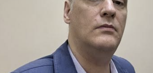 Пів року тому я забрав до себе маму. Вона в мене вже зовсім старенька. 83 роки.. Мої ж діти вже дорослі і живуть окремо. Ми з дружиною залишились самі в двокімнатній квартирі. Тож я подумав, що це не проблема. Спочатку моя дружина нічого не казала, та вже за тиждень присутність мами почала її дратувати.