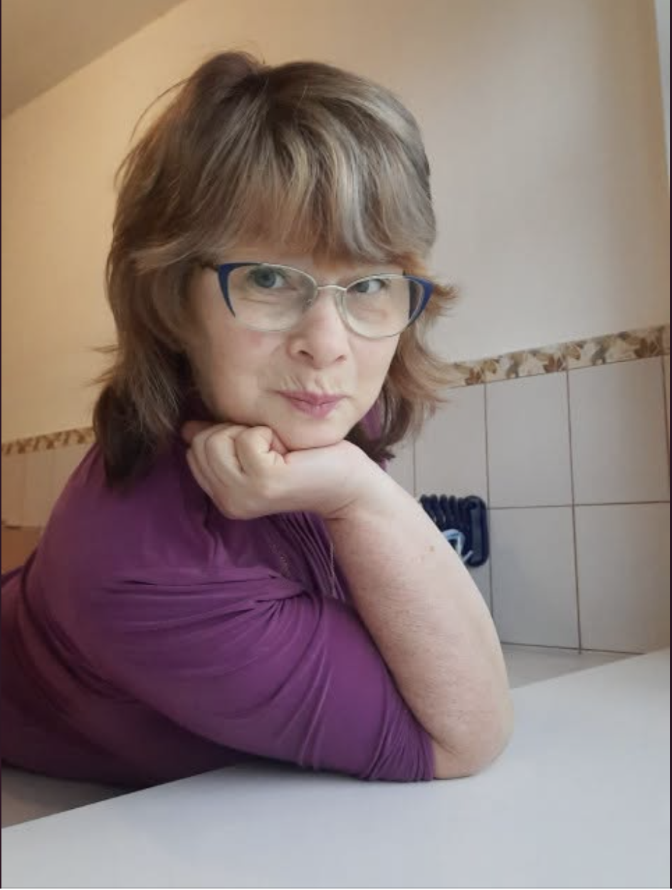 Чуєш, істото! Моїй сестрі жити ніде, а ти зібралась здавати?! – верещав співмешканець, забувши, чия це квартира.