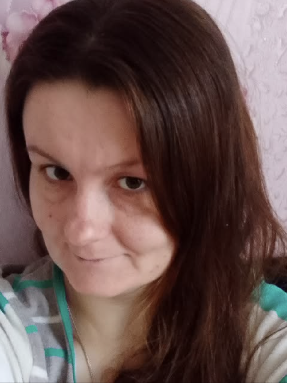 Ти де тиняєшся?! Гості приїхали, тебе що, вдома нема? Їм ще довго тебе чекати?