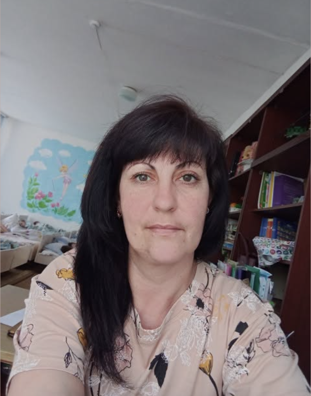 Та мені байдуже, що це твоя мати, Ігорю! Вона принизила моїх батьків, а отже, я поводитимусь із нею так, як вона того заслуговує! І якщо треба буде — дам їй по пиці! Зрозуміло?!