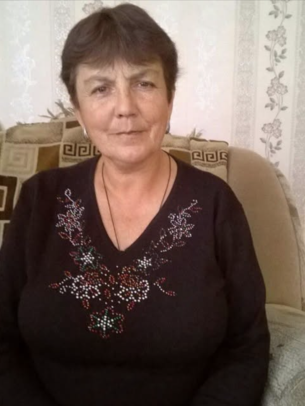 Ніхто нічого не підписує! — увірвалася свекруха до нотаріуса, коли невістка оформлювала спадщину на триста тисяч євро.