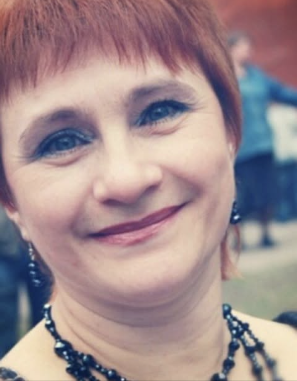 Я вже всій рідні сказала, що тепер у нас є будинок в Одесі. Дай ключі Ксюша заварювала чай на кухні, коли раптово задзвонив її телефон. Дівчина здивувалася — хто міг дзвонити так рано?