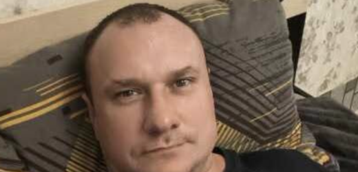 Син подзвонив мені о 21:47 і сказав, що мій онук у реанімації, а я маю негайно переказати 180 000 грн і не їхати в лікарню. «Мамо, не роби з себе героїню, ти там тільки заважатимеш», — сказав він. Я вже відкрила банківський додаток, коли згадала одну фразу свахи: «Коли тебе кваплять — не підписуй і не плати». Через 40 хвилин я стояла в приймальному відділенні. Мого онука там не було.