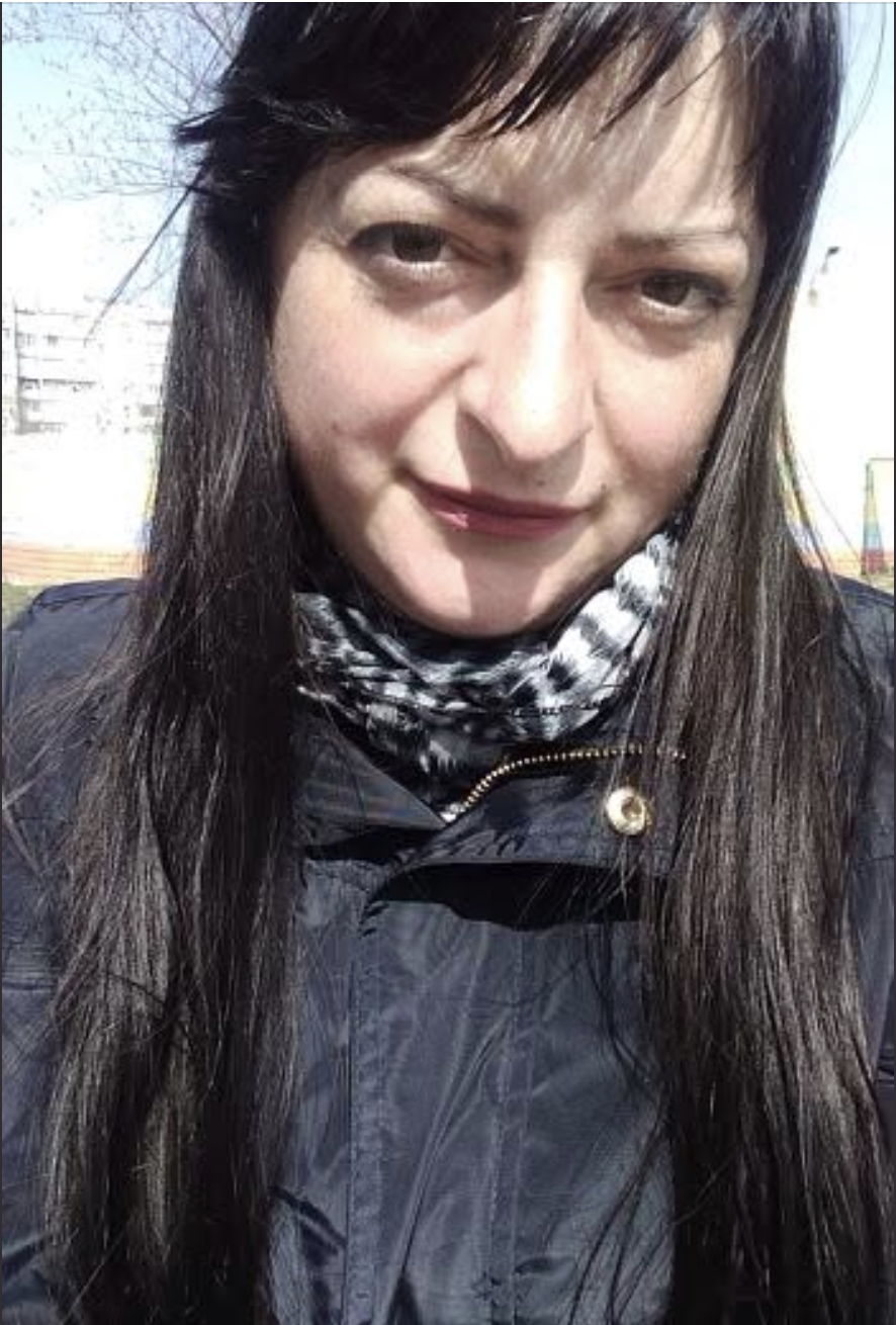 Твоєму чоловіку потрібна не ти, а твоя шикарна квартира в центрі міста! — доводила мені мама.