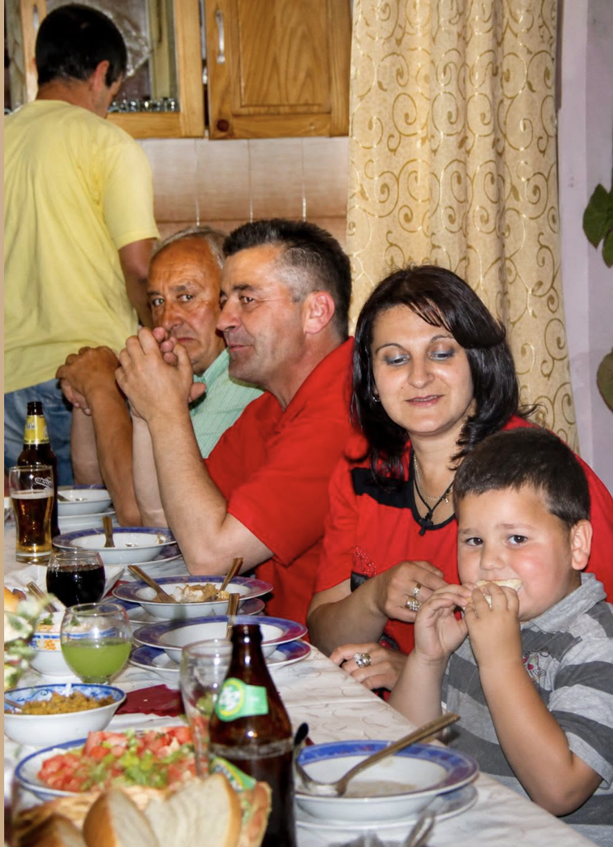 Вперше за десять років повернулася додому із заробітків. Була дуже рада бачити рідних, хоча їх мій приїзд взагалі не втішив…
