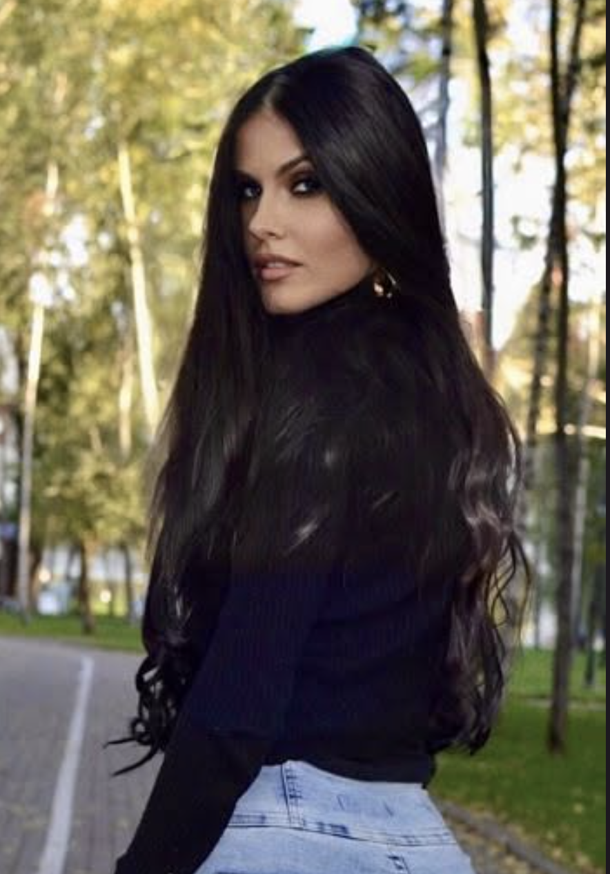 Мамо, чи не ти мене, вагітну, виставила за двері?! А тепер прийшла познайомитися з онучкою? — зло запитала Надія…