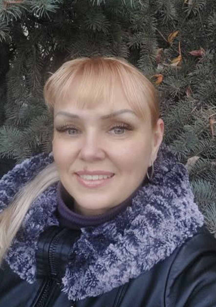 Раз сестра і мама переїхали до нас, ти більше не господиня, без їхнього дозволу навіть не їж — заявив чоловік, перетворивши мій будинок на їхню спільну кухню…